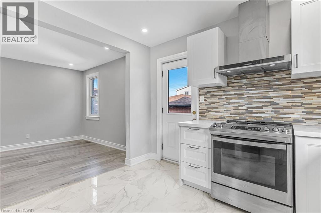 Photo 22 of 146 Craigroyston Road, Hamilton ON
