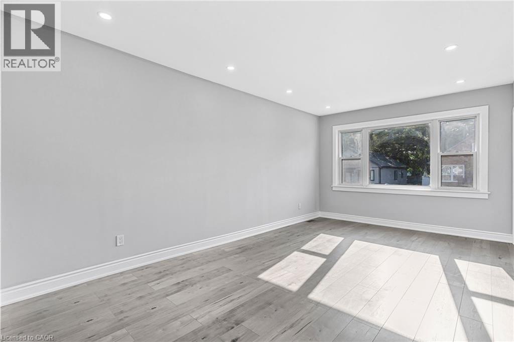 Photo 40 of 146 Craigroyston Road, Hamilton ON