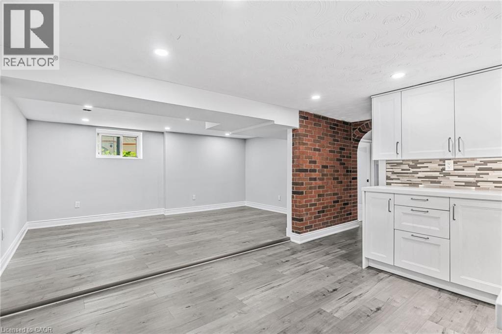 Photo 28 of 146 Craigroyston Road, Hamilton ON