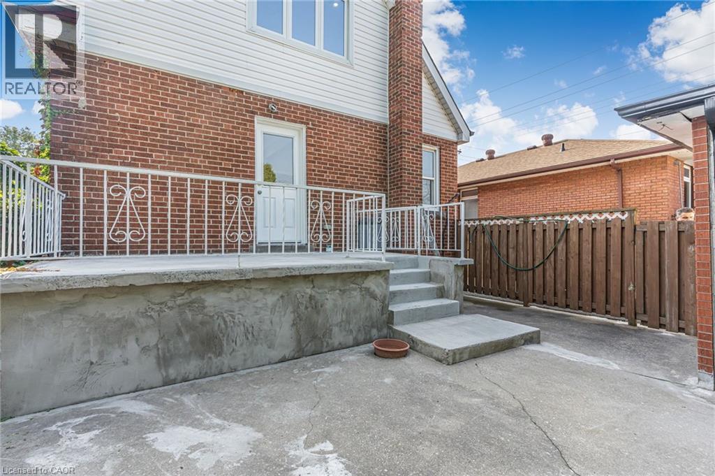 Photo 10 of 146 Craigroyston Road, Hamilton ON