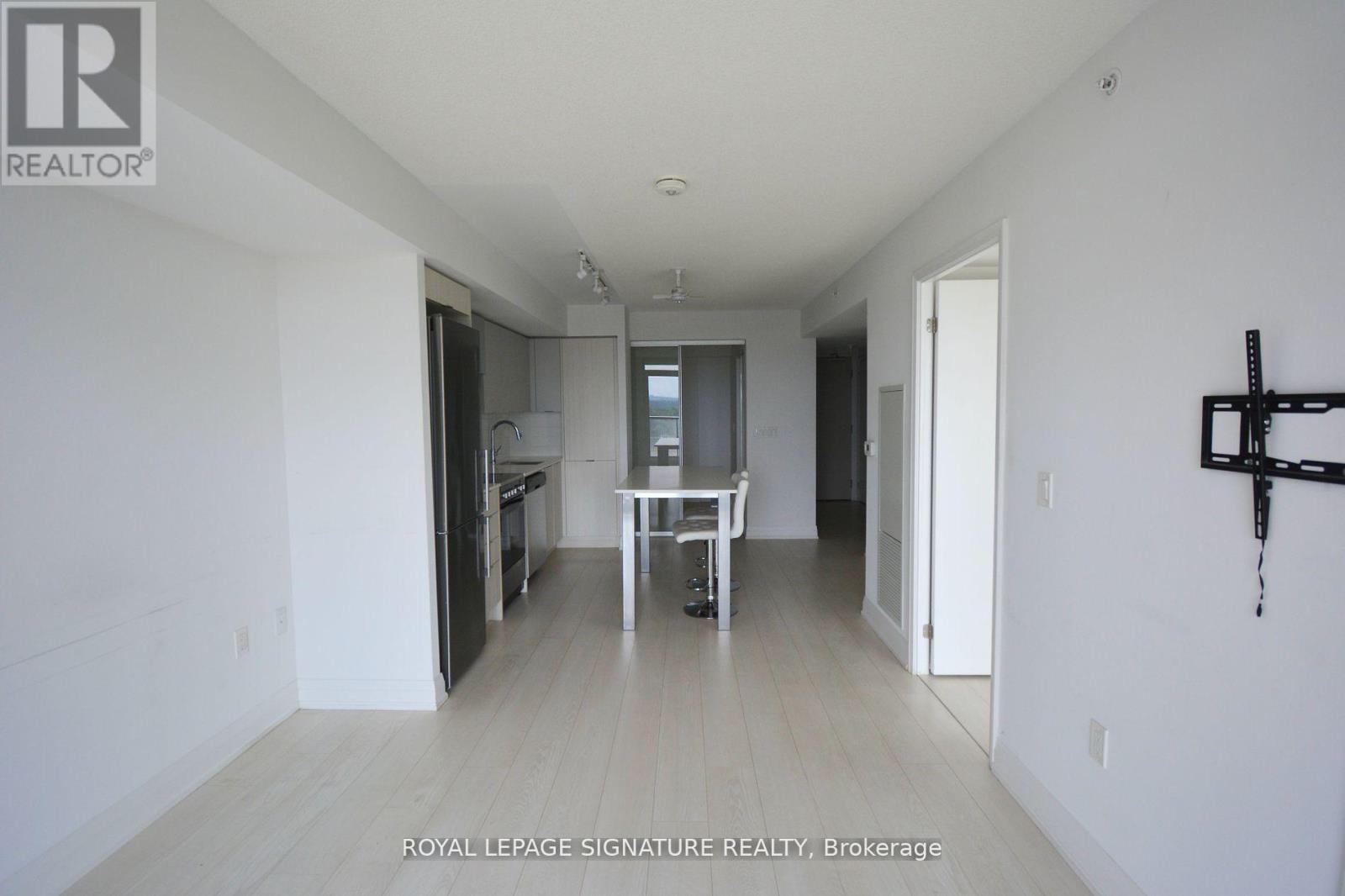 Photo 4 of 1610 30 Gibbs Road, Toronto ON
