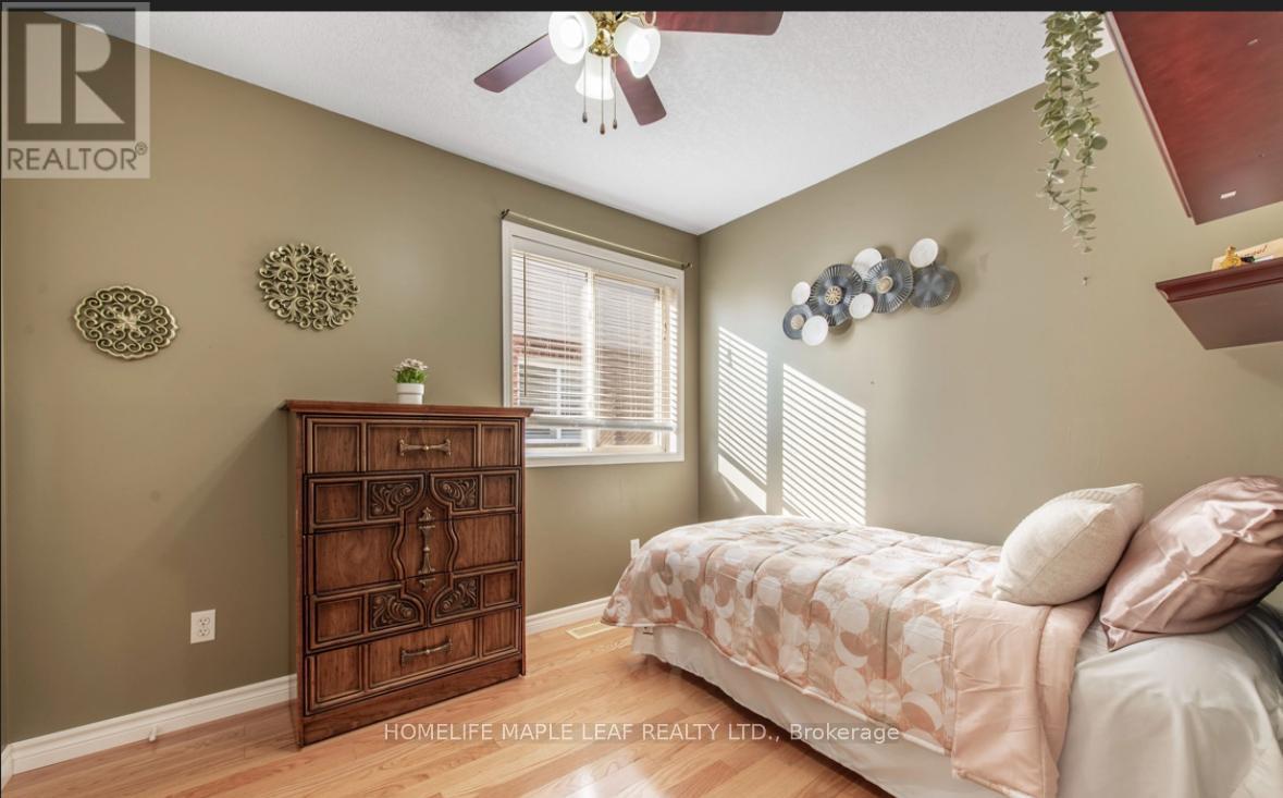 Photo 22 of 53 Biscayne Crescent, Orangeville ON
