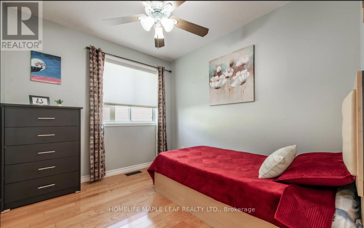 Photo 30 of 53 Biscayne Crescent, Orangeville ON