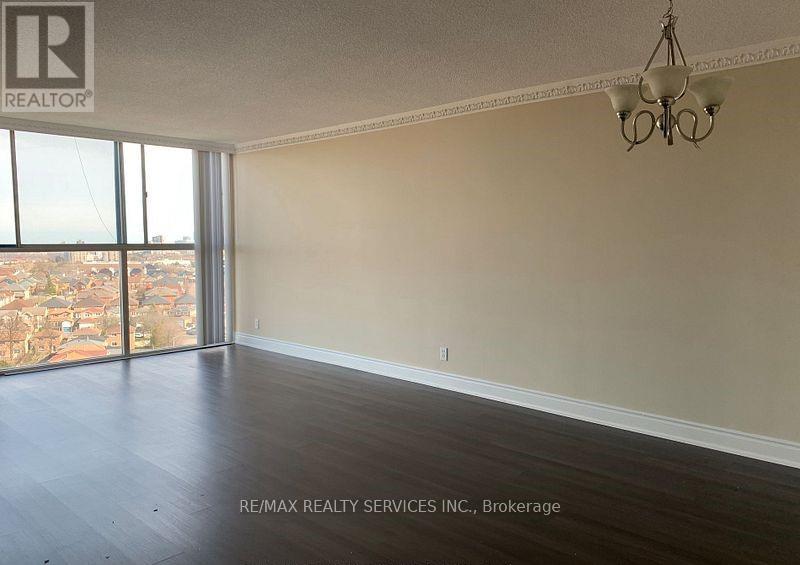 Photo 6 of 1412 35 Trailwood Drive, Mississauga ON