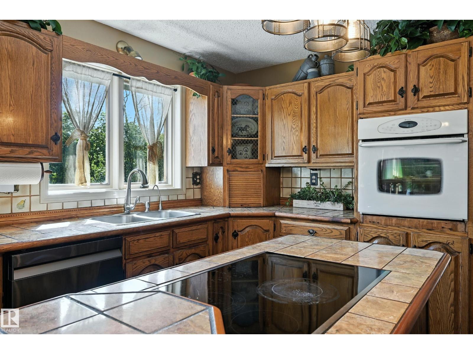 16815 41 AV SW - 15