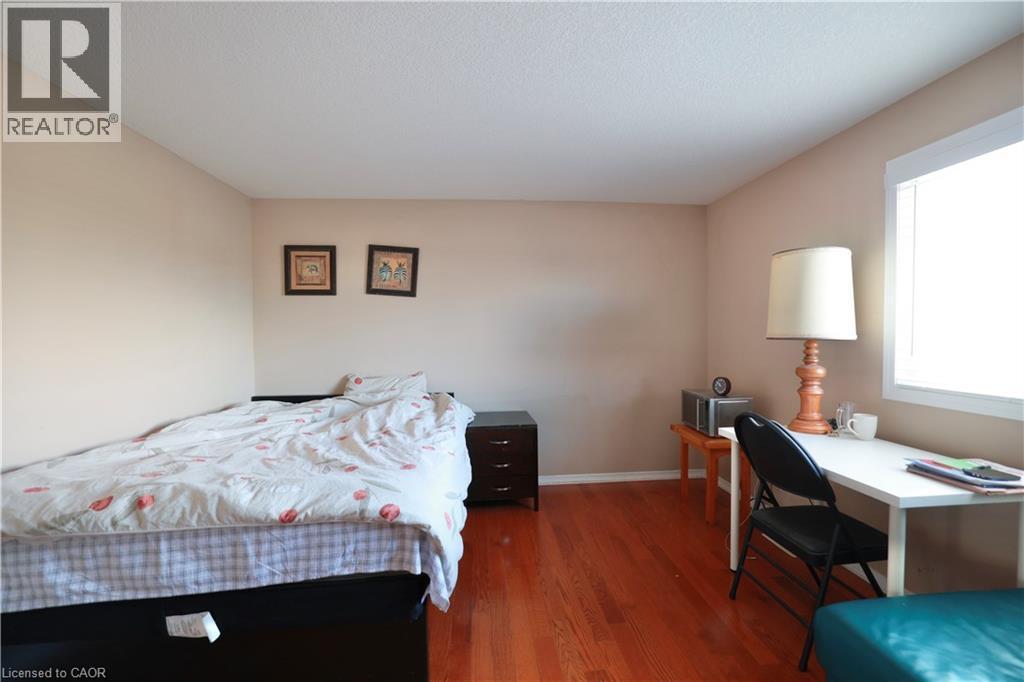 Photo 19 of 590 Goldthread Street, Waterloo ON
