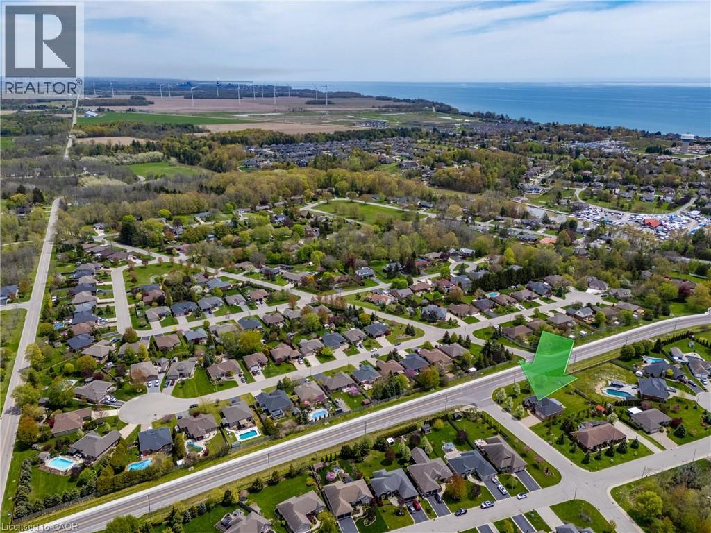 Photo 35 of 44 Forest Wood Drive, Port Dover ON