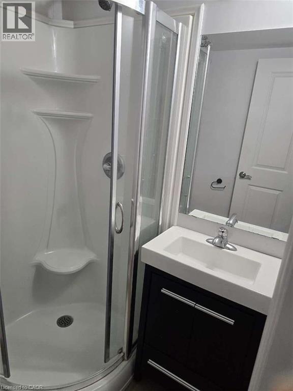 Photo 10 of 252 Penetanguishene Road Unit 10, Barrie ON
