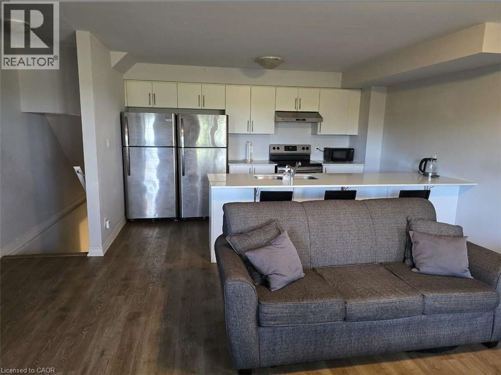 Photo 2 of 252 Penetanguishene Road Unit 10, Barrie ON