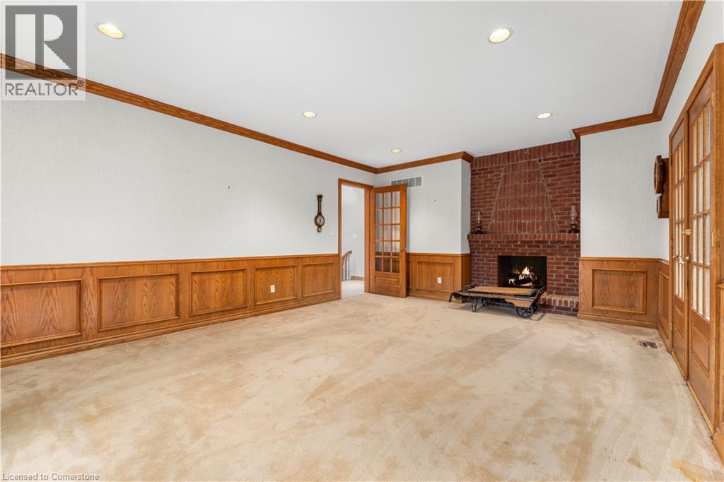 Photo 11 of 21 Woodland Acres Crescent, Vaughan ON
