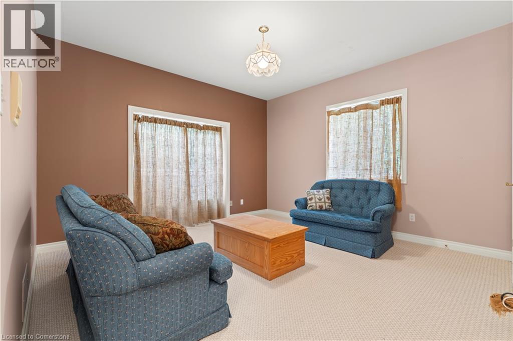Photo 15 of 21 Woodland Acres Crescent, Vaughan ON