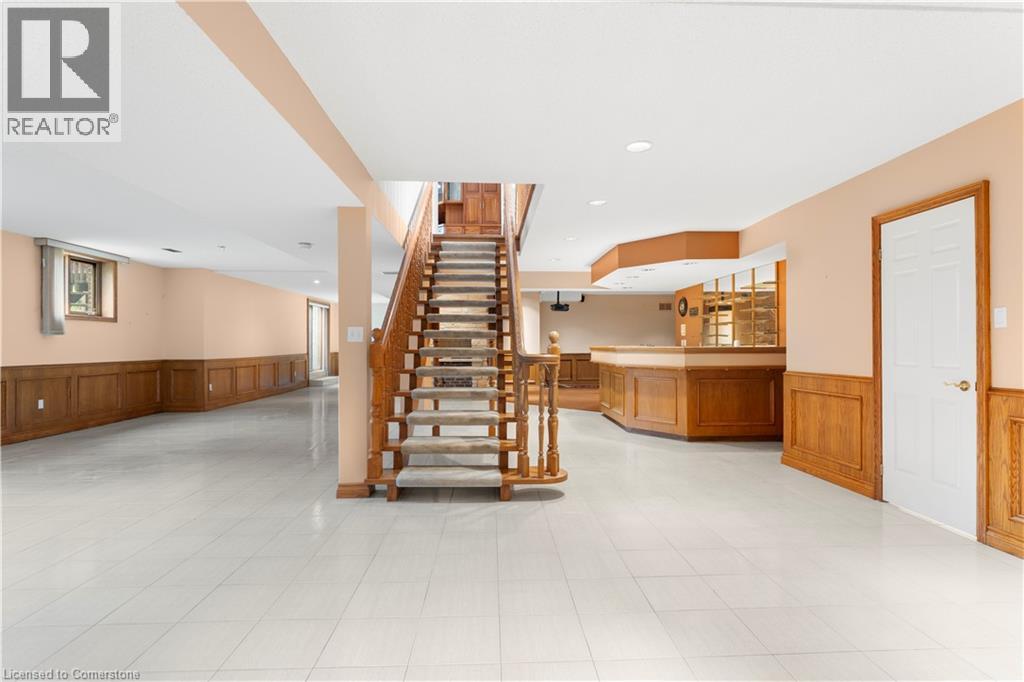 Photo 40 of 21 Woodland Acres Crescent, Vaughan ON