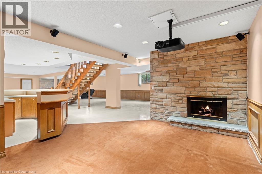 Photo 31 of 21 Woodland Acres Crescent, Vaughan ON