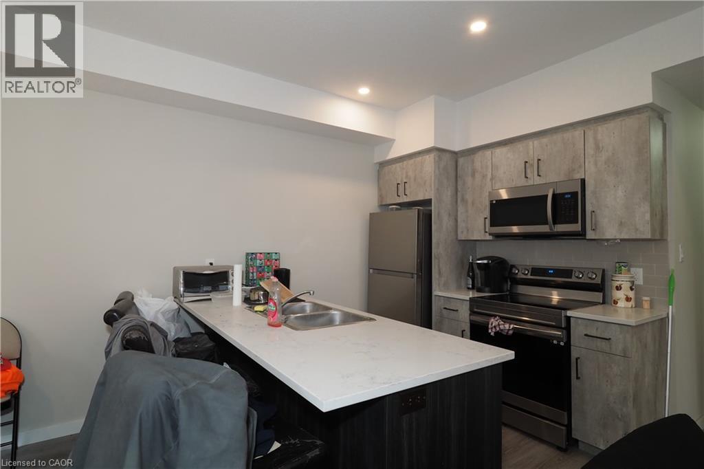 Photo 16 of 35 Belmont Avenue W, Kitchener ON