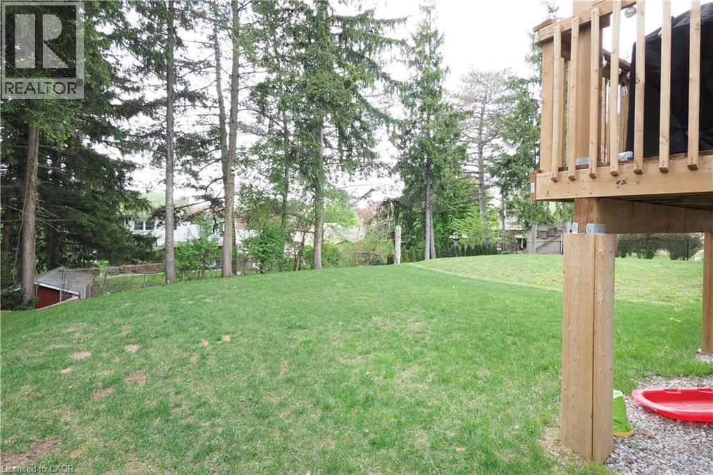 Photo 24 of 35 Belmont Avenue W, Kitchener ON