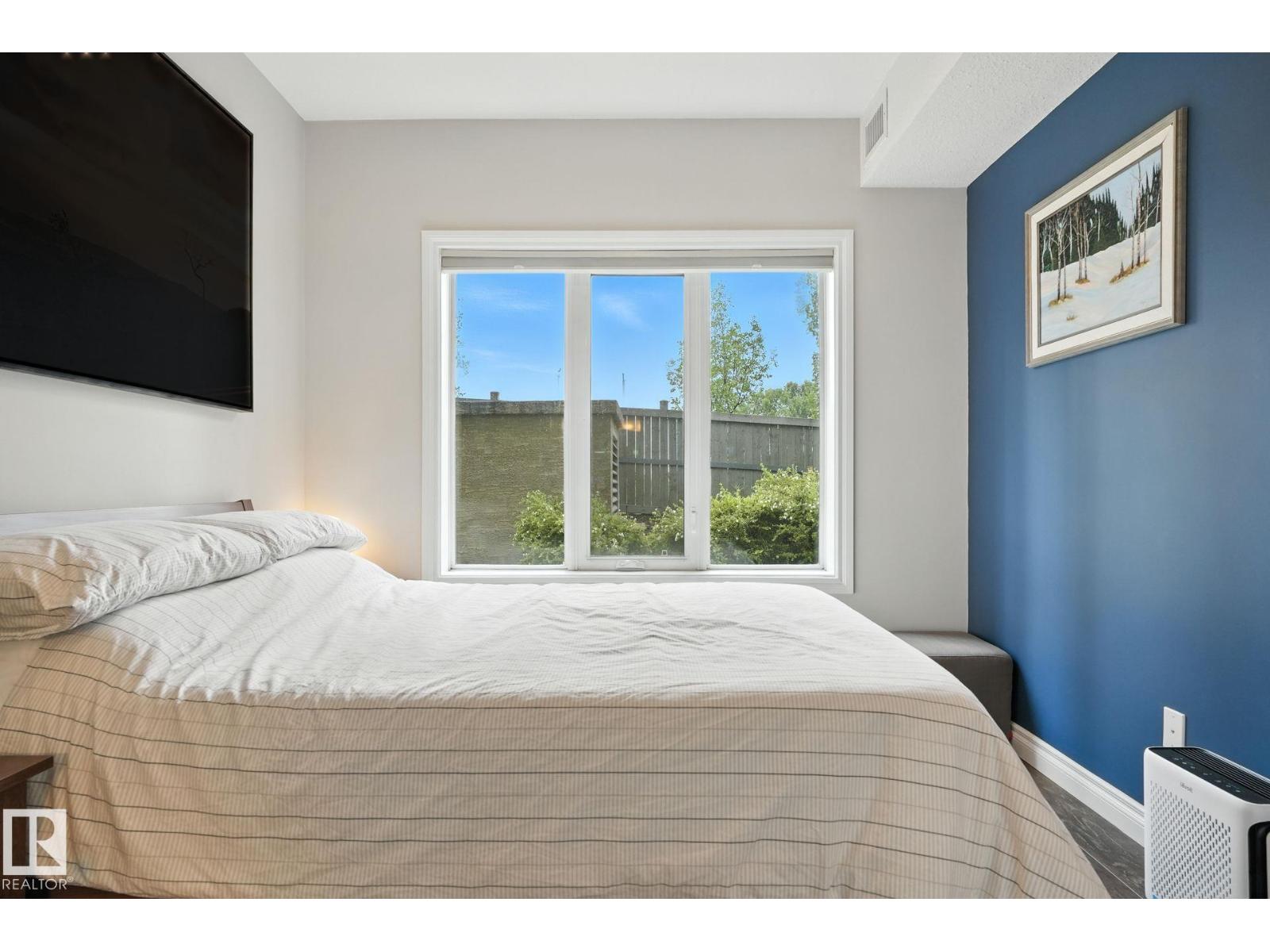 Photo 7 of 140 10121 80 Av Nw, Edmonton AB