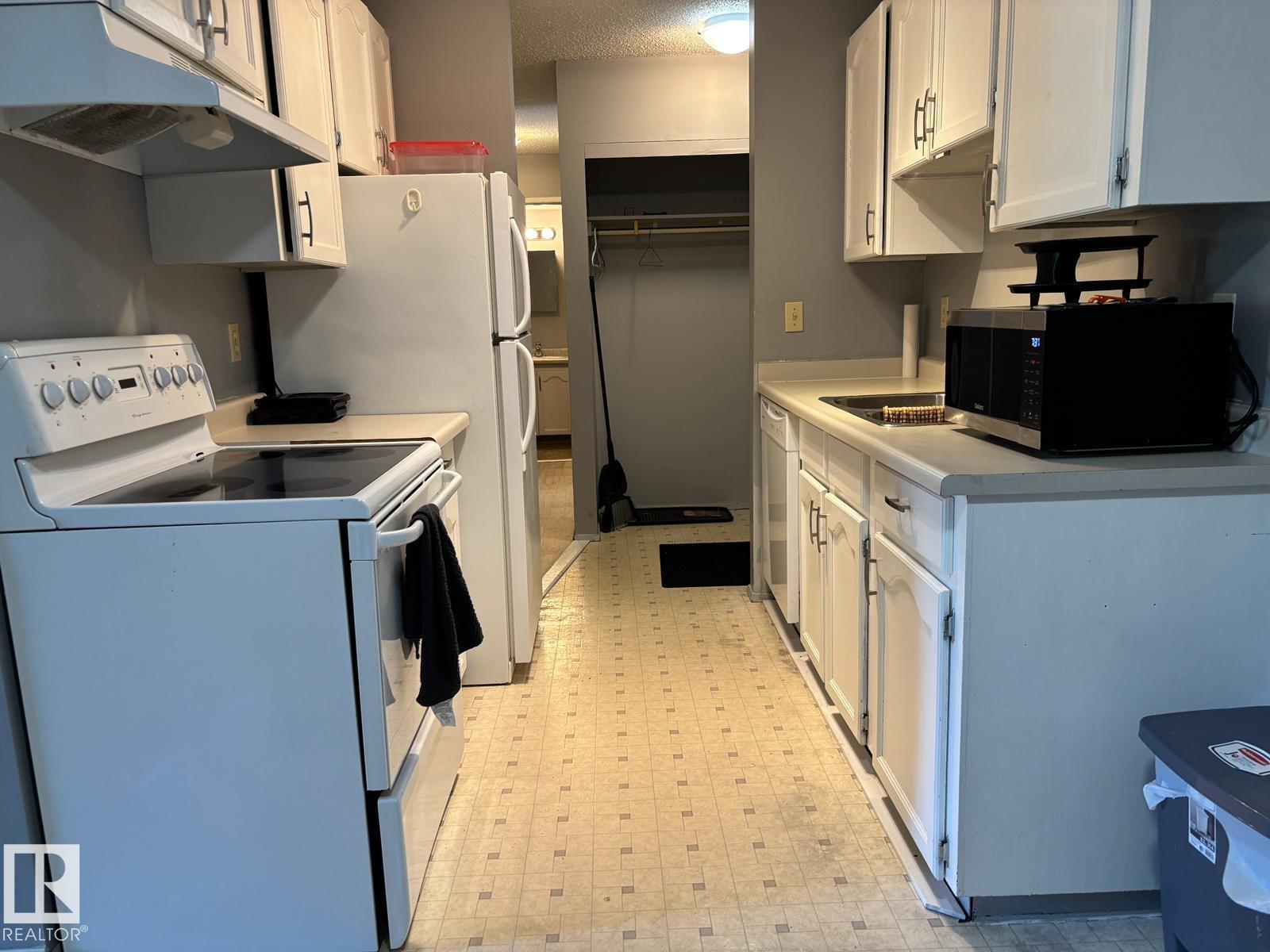 #212 5705 51 STREET - 4