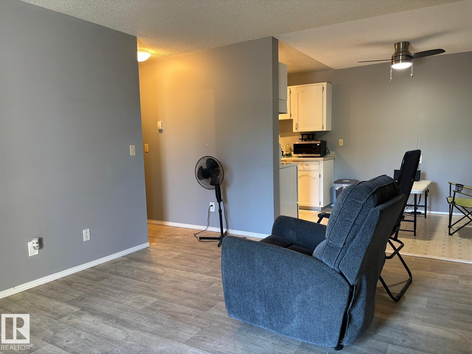 #212 5705 51 STREET - 8