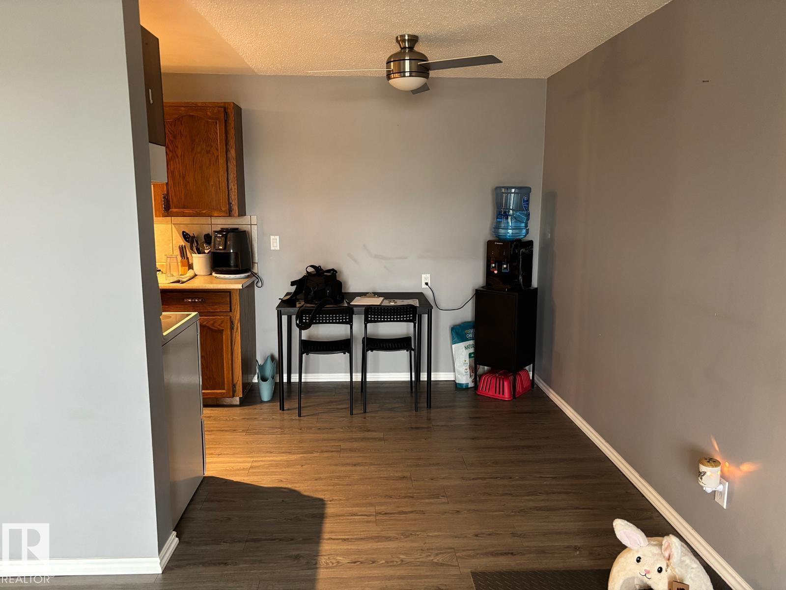 #209 5705 51 ST - 6