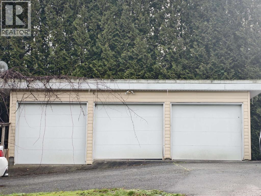 Photo 8 of 7668 Wheater Court, Burnaby BC