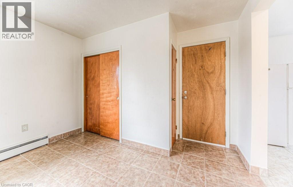 Photo 16 of 24 Cait Avenue, Kitchener ON