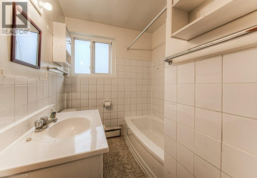Photo 19 of 24 Cait Avenue, Kitchener ON