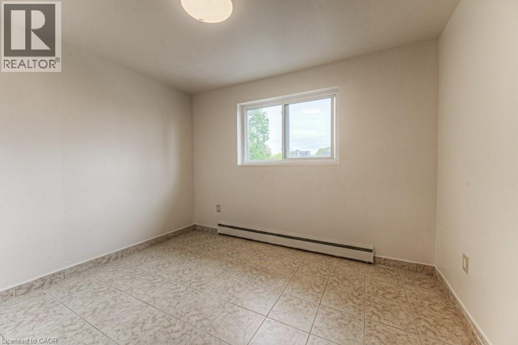 Photo 13 of 24 Cait Avenue, Kitchener ON