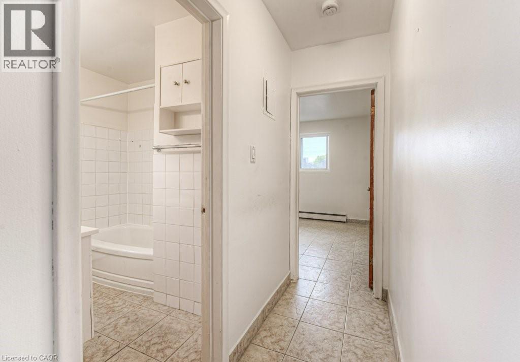 Photo 12 of 24 Cait Avenue, Kitchener ON