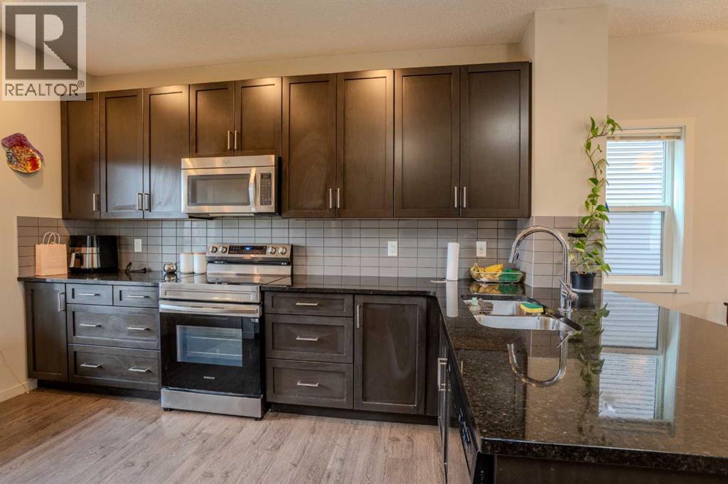 Photo 10 of 4 Copperpond Parade Se, Calgary AB