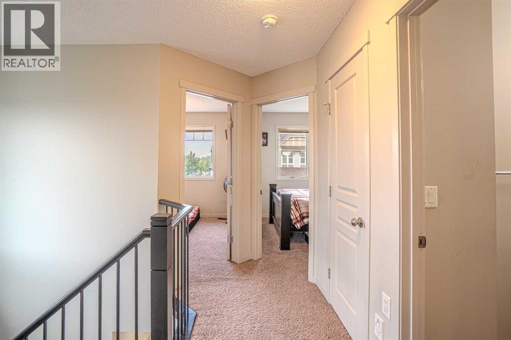 Photo 17 of 4 Copperpond Parade Se, Calgary AB