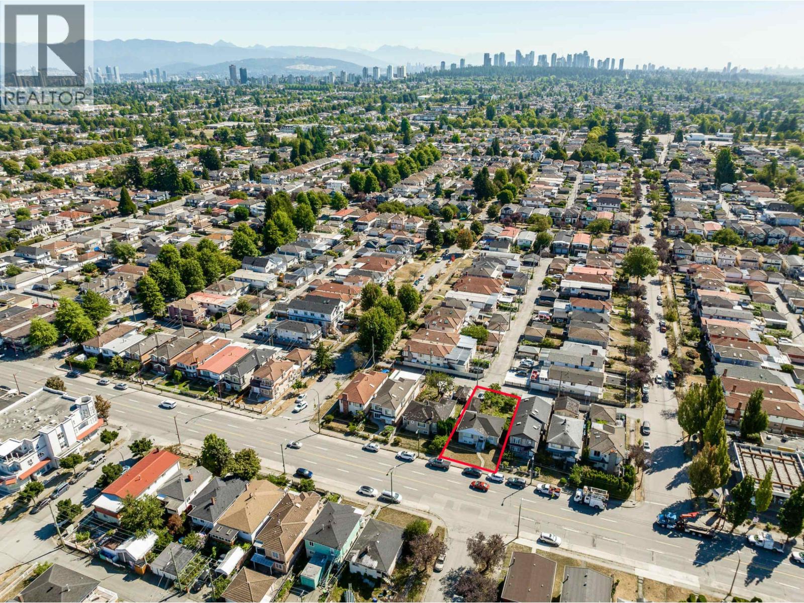 Photo 2 of 6758 Victoria Drive, Vancouver BC