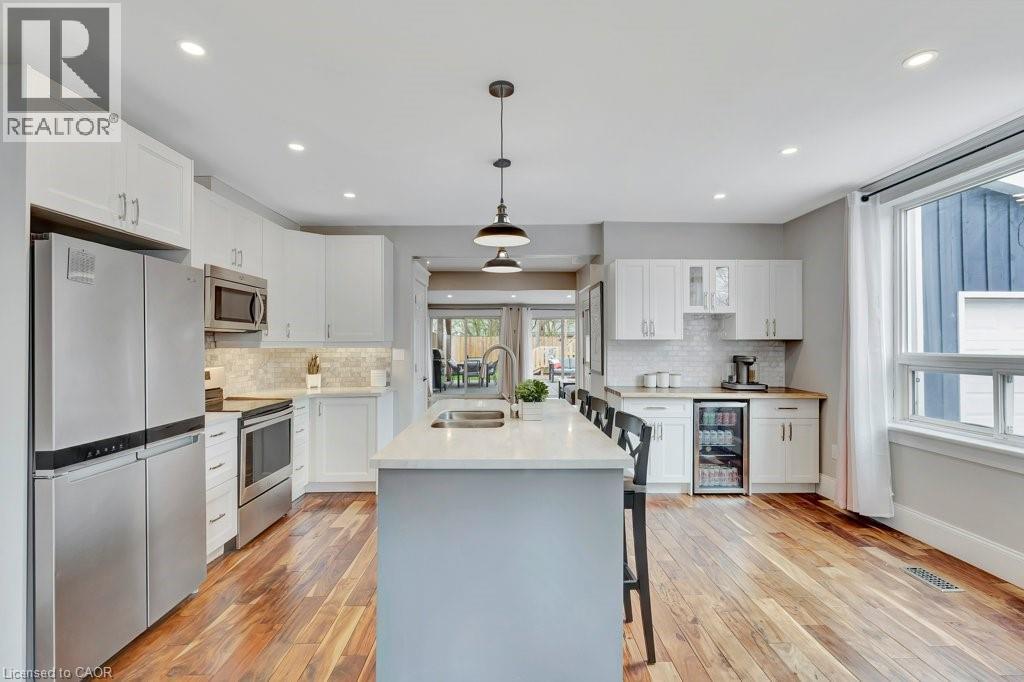 Photo 4 of 102 Poplar Avenue, Acton ON