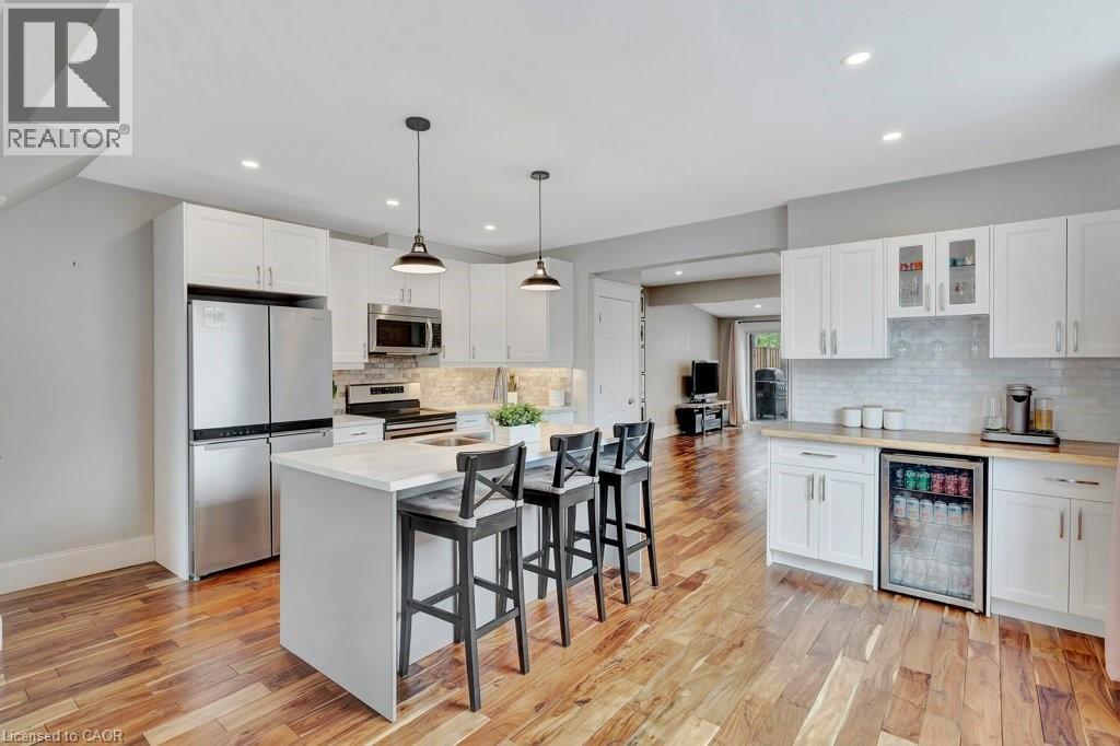 Photo 19 of 102 Poplar Avenue, Acton ON