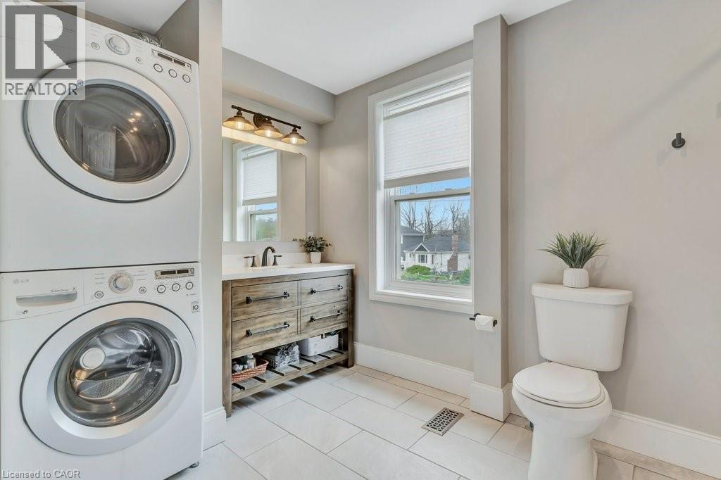 Photo 23 of 102 Poplar Avenue, Acton ON
