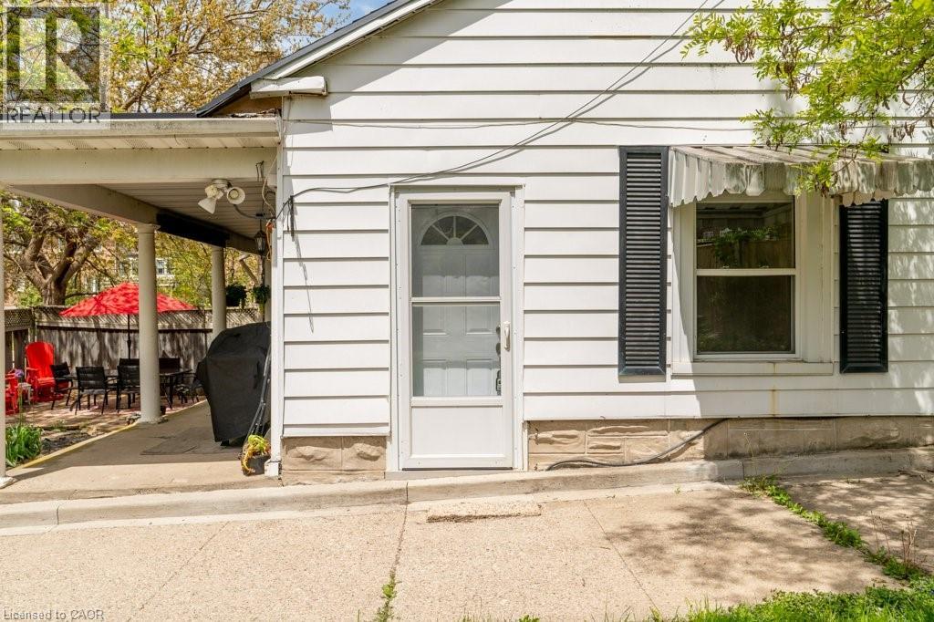 Photo 41 of 31 Bruce Street, Cambridge ON