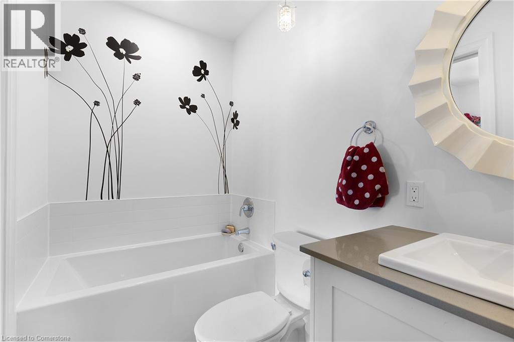 Photo 9 of 38 Harbour Street Unit 203, Port Dover ON