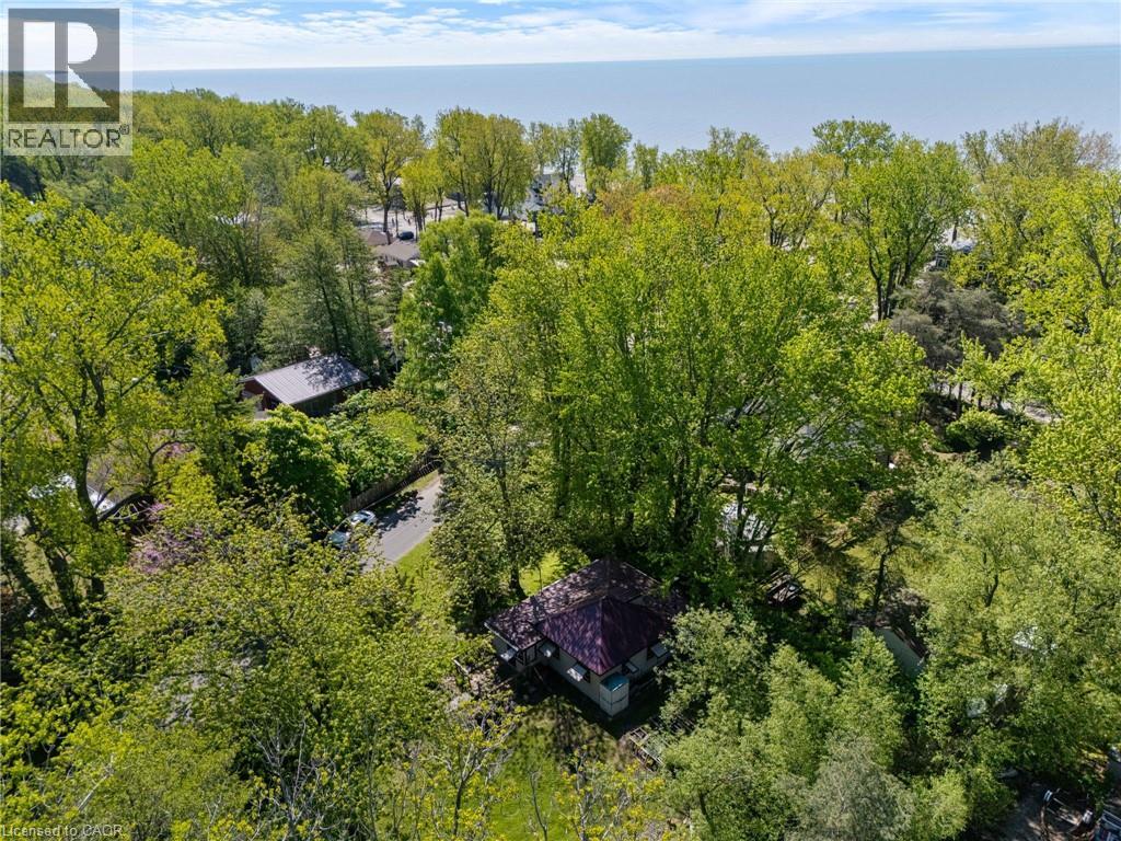 Photo 12 of 303 Erie Boulevard, Long Point ON