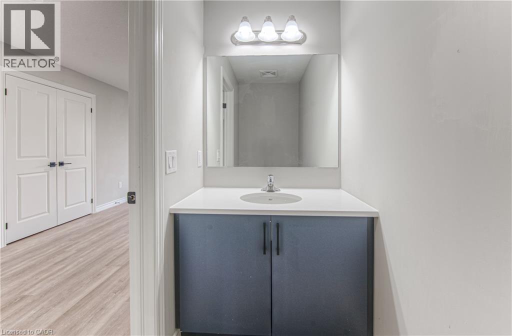 Photo 10 of 253 Chapel Hill Drive, Kitchener ON