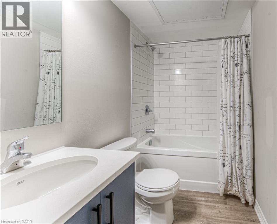 Photo 23 of 253 Chapel Hill Drive, Kitchener ON