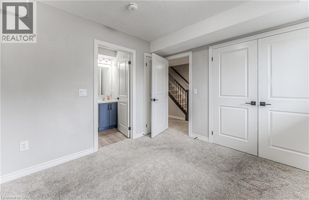 Photo 19 of 253 Chapel Hill Drive, Kitchener ON