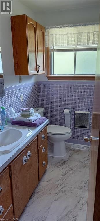 Photo 23 of 252 Windham Road 13, Delhi ON