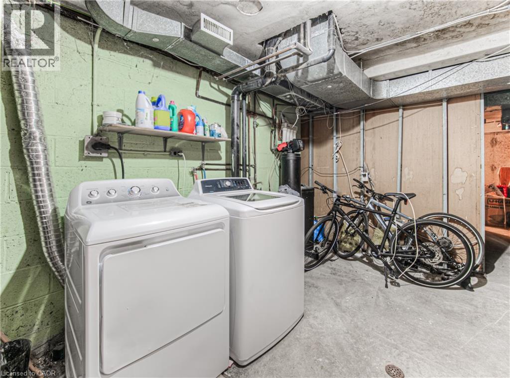 Photo 8 of 121 University Avenue E Unit 9, Waterloo ON