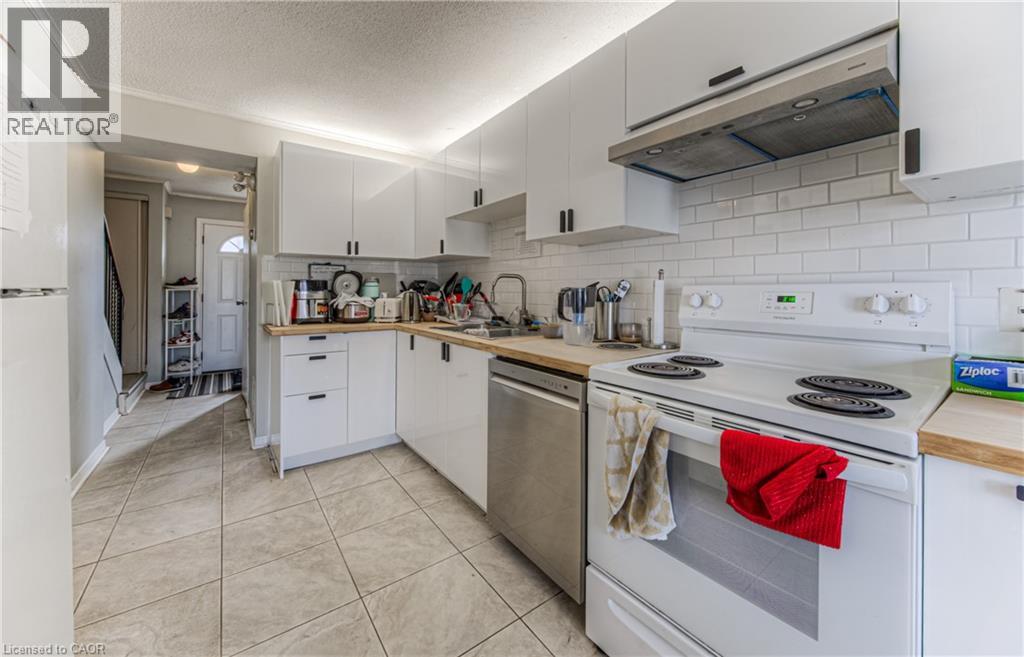 Photo 5 of 121 University Avenue E Unit 9, Waterloo ON