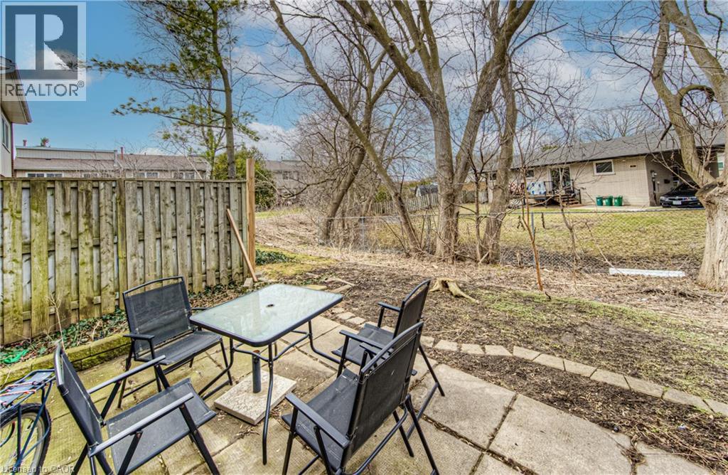 Photo 23 of 121 University Avenue E Unit 9, Waterloo ON
