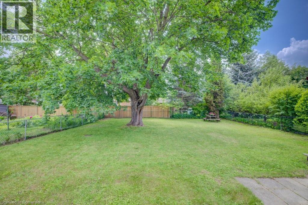 Photo 31 of 496 Franklin Street N, Kitchener ON