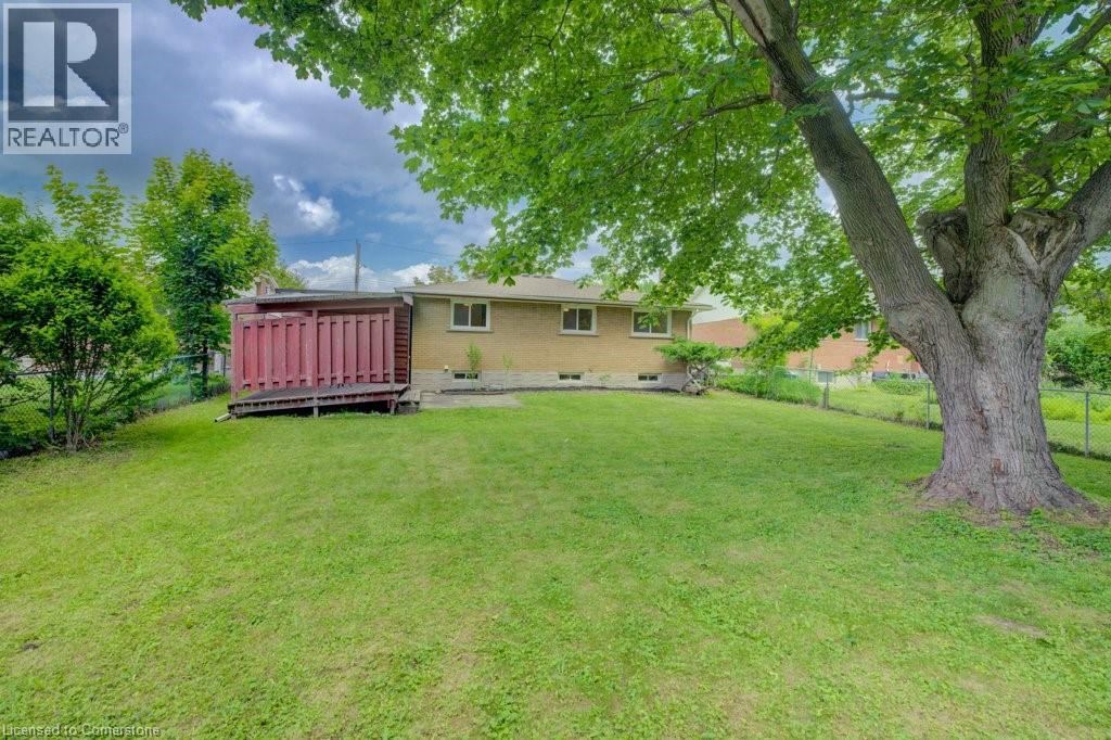 Photo 5 of 496 Franklin Street N, Kitchener ON
