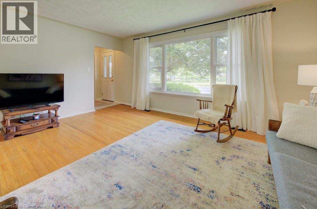 Photo 14 of 496 Franklin Street N, Kitchener ON