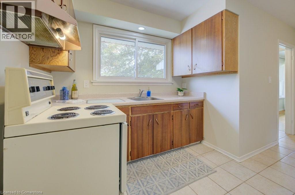 Photo 27 of 496 Franklin Street N, Kitchener ON