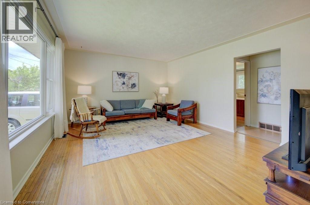 Photo 9 of 496 Franklin Street N, Kitchener ON