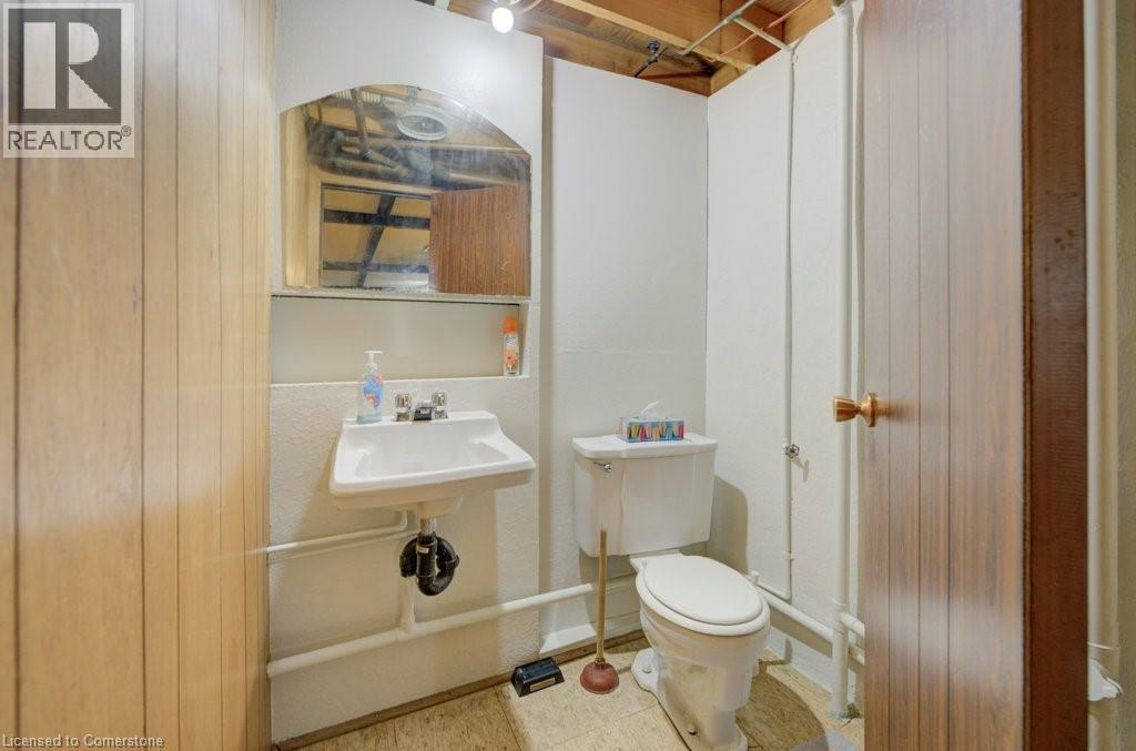 Photo 29 of 496 Franklin Street N, Kitchener ON